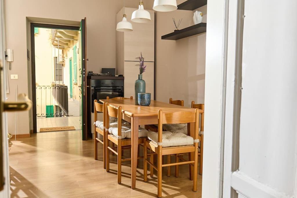 Modern - Near Isola Distric And Milano